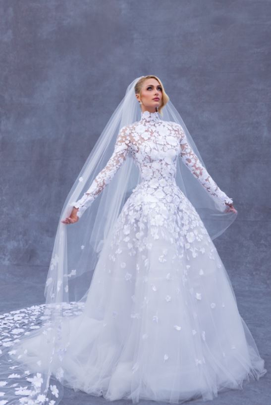 باريس هيلتون