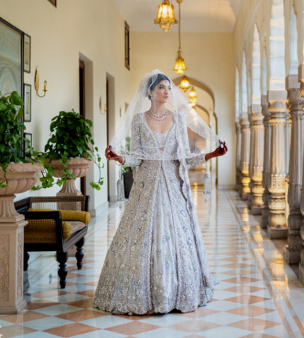 أول عروس هندية