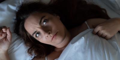  تعانين من الأرق؟ جربي هذه التقنية لمدة دقيقتين لتنامي مثل الأطفال (فيديو)