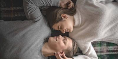 أمور خاطئة يفعلها الشريكان بعد العلاقة الحميمية.. النوم إحداها!