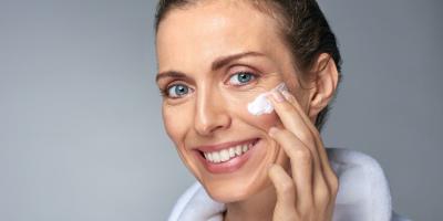 روتينك للعناية بالبشرة بعد سن الأربعين.. تعرفي عليه