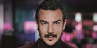 ابنة باسل خياط تضع له المكياج.. فيديو طريف