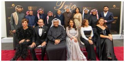 نوال الكويتية في فيديو طريف مع احلام بكواليس 