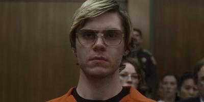 عرض نظارات القاتل المتسلسل جيفري دامر للبيع بسعر خيالي .. تعرف على قيمته