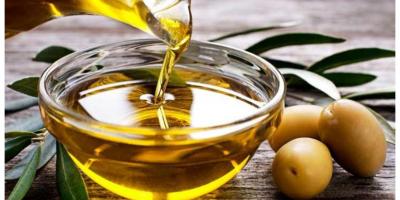 ما هي العناصر الغذائية في زيت الزيتون؟
