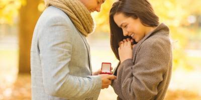 علامات تشير إلى أن شريكك يريد الزواج منك .. تعرفي عليها