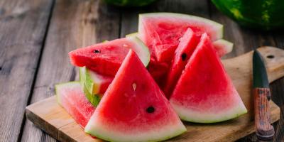 تعرفي على فوائد البطيخ في العناية بالبشرة