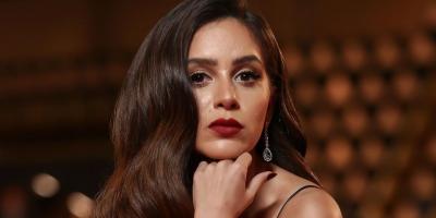 جميلة عوض تفوز بجائزة أفضل ممثلة سينما شابة .. وهذه تكلفة إطلالتها