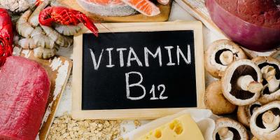بينها التهاب اللسان وفقد التوازن.. تعرفي على أعراض نقص فيتامين B12