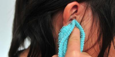 7 طرق لإخراج الماء من الأذن