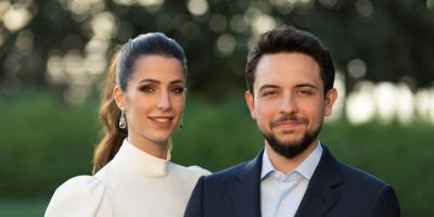 رجوة آل سيف تتألق بثوب من تصميم السعودية هنيدة الصريفي في حفل الحناء