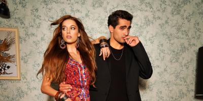 أبطال مسلسل طائر الرفراف بجلسة تصوير تكشف عن تناغم كبير بينهما