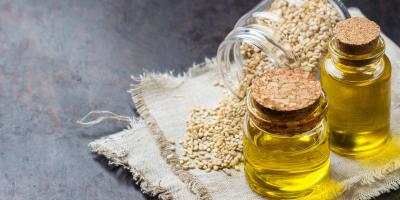 5 من فوائد زيت السمسم للشعر..وطريقة الاستخدام الصحيحة