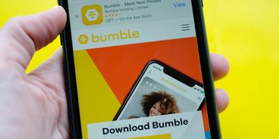 تطبيق بامبل يحظر ألفاظ التنمر الجسدي