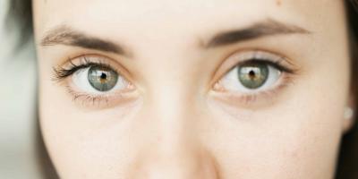 أفضل 10 أطعمة ستساعدك على التخلص من الهالات السوداء