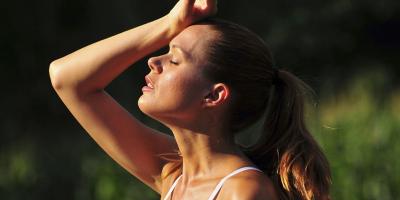 تعرّق الجسم يساعد على حرق المزيد من السعرات الحرارية؟ إليك الإجابة