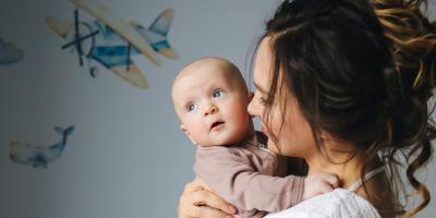 هل يحتاج لقناع؟... كيف تحمين رضيعك من كورونا؟