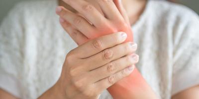 7 تمارين تساعد على تخفيف آلام التهاب مفاصل اليد