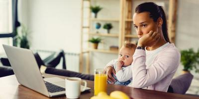 اكتئاب ما بعد الولادة.. علامات تنذر أنك بحاجة لزيارة إخصائي نفسي