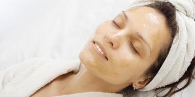 أقنعة العسل لزيادة طول الشعر والوقاية من القشرة.. تعرفي عليها