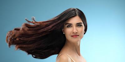 توبا بويوكستون مع ابنتيها بأحدث ظهور لهم