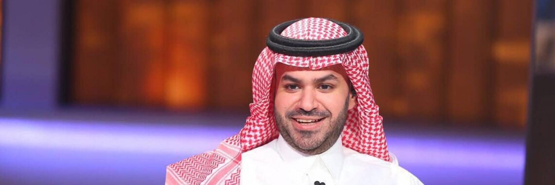 علي العلياني يحرج رهف القحطاني بعد تلميحها بـ استضافته لها في برنامجه 