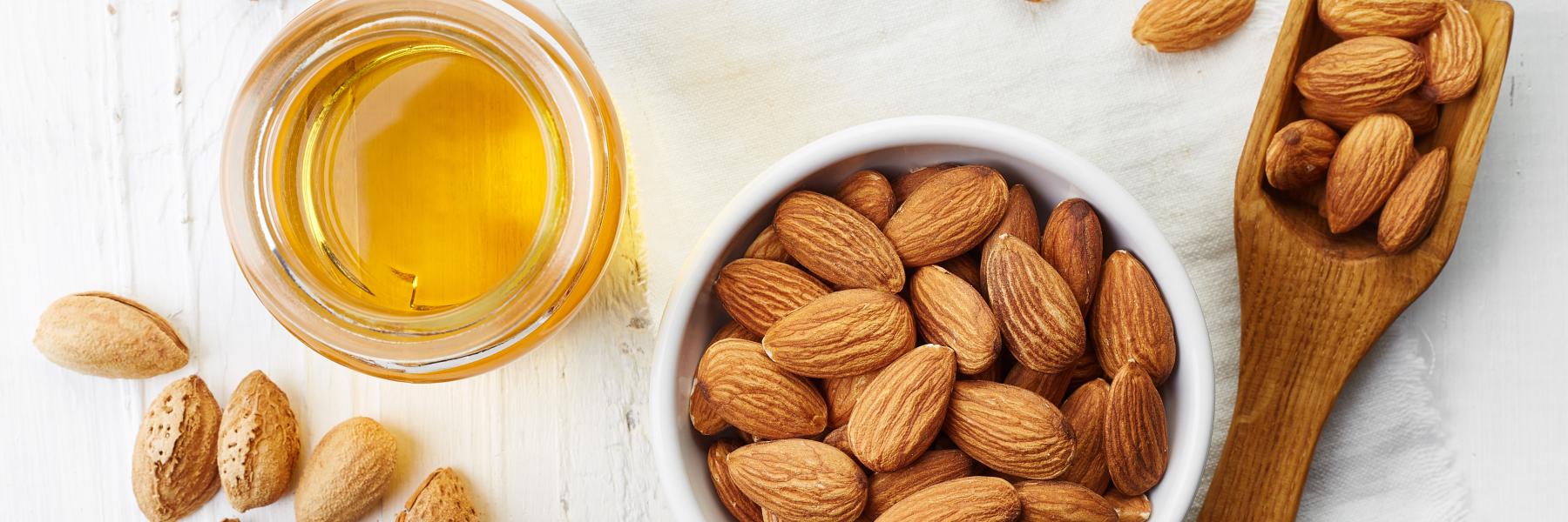 زيت اللوز للبشرة