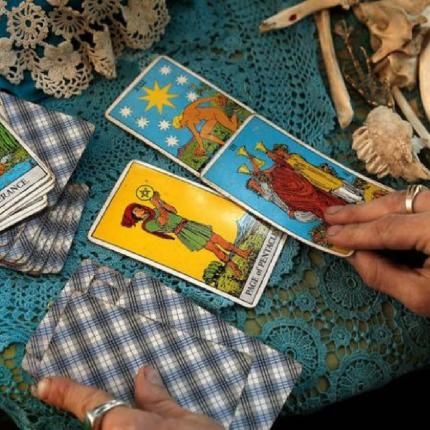 أوراق التاروت