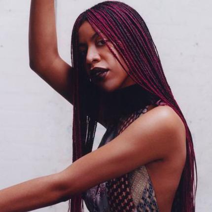 مصممة الأزياء موالولا أوغونليسي