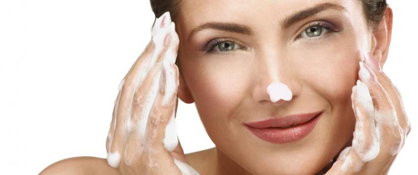 البشرة الحساسة