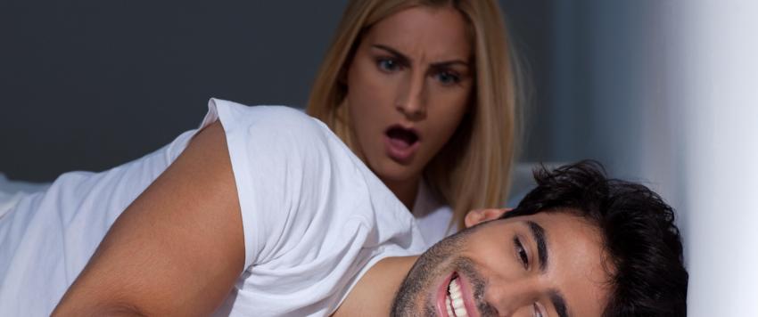 يقدم الزوج على خيانة زوجته ليس بسبب وجود خلل أو مشاكل في علاقته مع الأخيرة