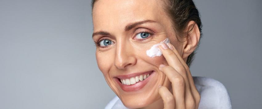 العناية بالبشرة