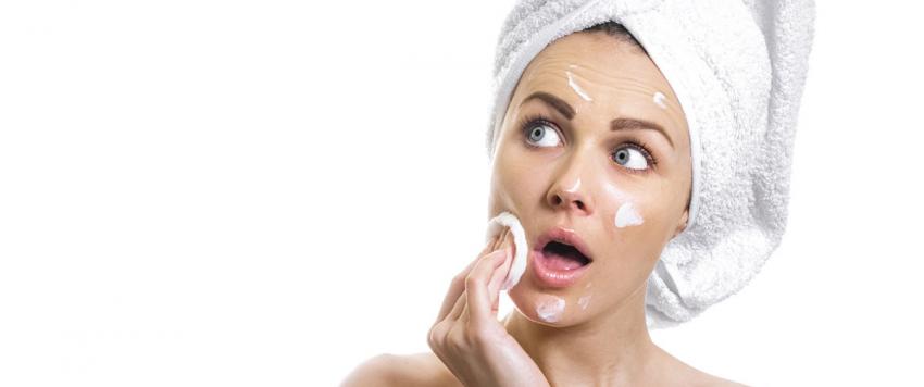 العناية بالبشرة