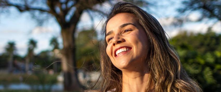 تعانين من مشاعر سلبية وسريعة الانفعال؟.. هذا ما عليك فعله لمجابهة هذه الأمور