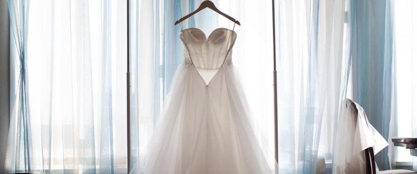 تفسير حلم لبس فستان الزفاف للعزباء