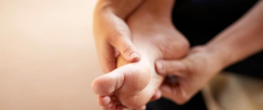 تنميل الرجلين