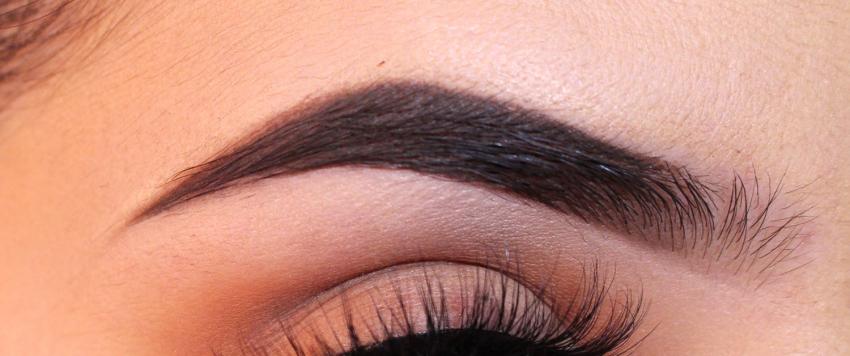 الحواجب الكثيفة