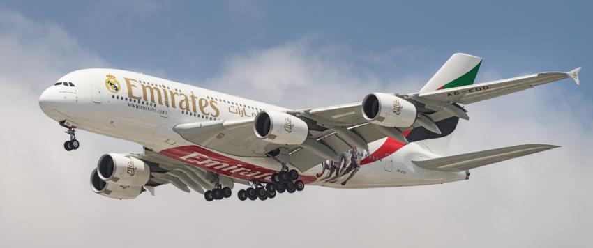 طيران الامارات