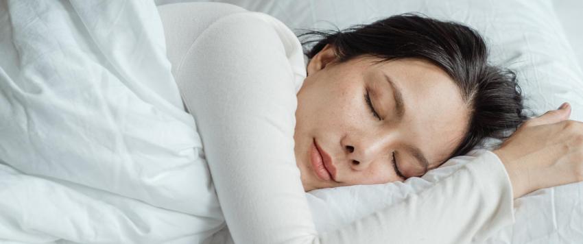 ما هو الميلاتونين..وكيف يمكن أن يساعد على النوم؟