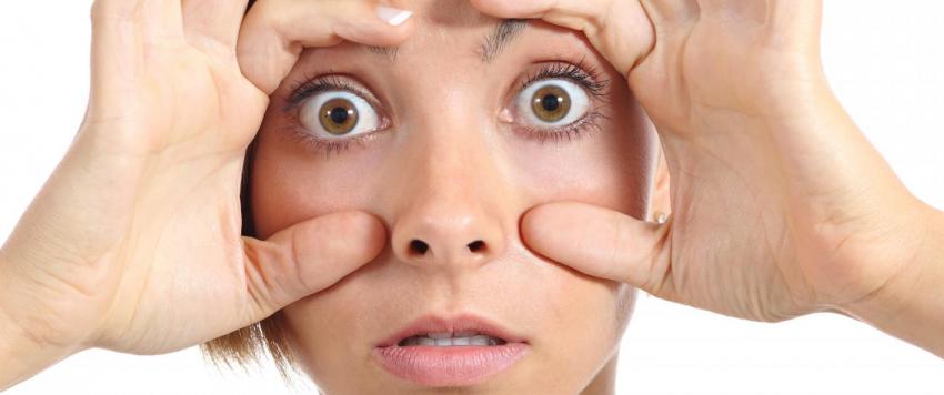 ماذا يعني النوم بأعين مفتوحة؟