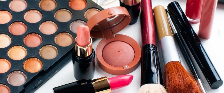 أبرز اتجاهات المكياج التي يروج لها جميلات بوليوود