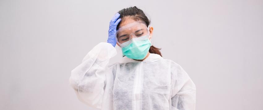 الممرضات وفيروس كورونا