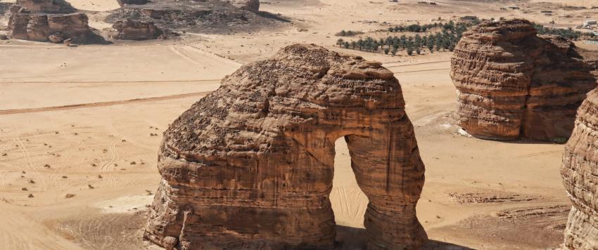 تفاصيل عرض Dolce&Gabbana "دولتشي آند غابانا" الأول في منطقة العلا السعودية