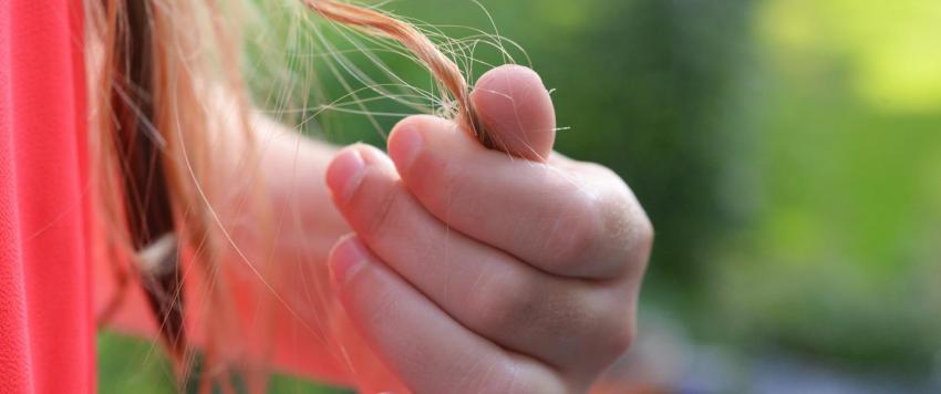 هل يمكن أن يؤدي الاكتئاب إلى تساقط الشعر؟