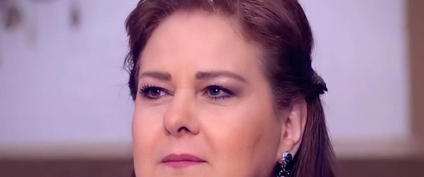 دلال عبدالعزيز