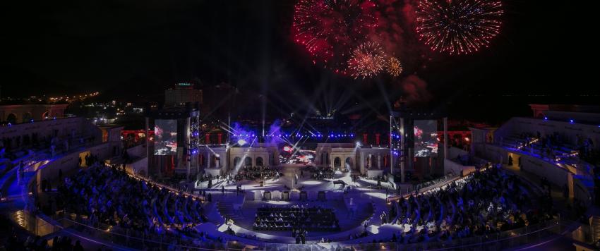 خورفكان تفتح فصلاً جديداً للفن والجمال على إيقاع أغنيات حسين الجسمي وأنغام