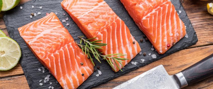 طريقة عمل السوشي بالسلمون لايت