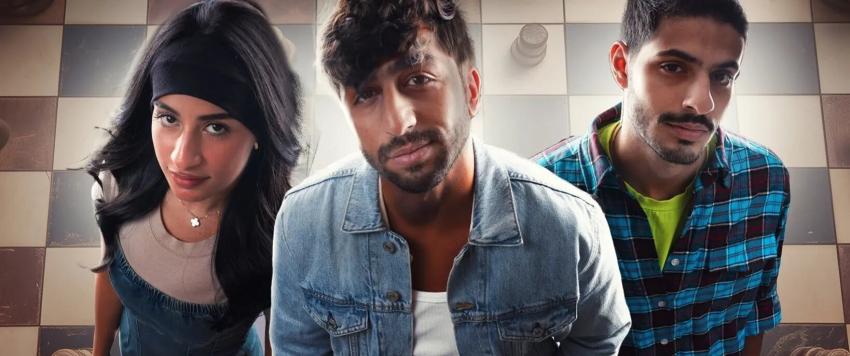 بروحهم في البيت