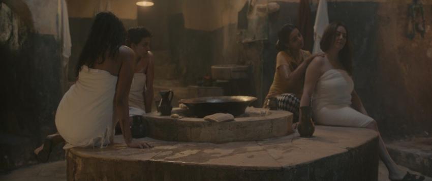 فيلم حمام سخن