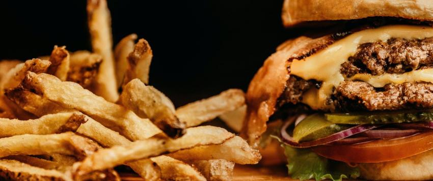 5 أطعمة تحتوي على الدهون المتحولة..تعرفي عليها